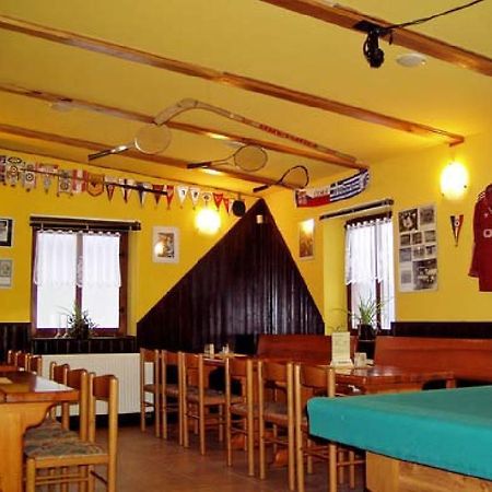 Restaurace A Penzion U Vladaru Mikulášovice Kültér fotó