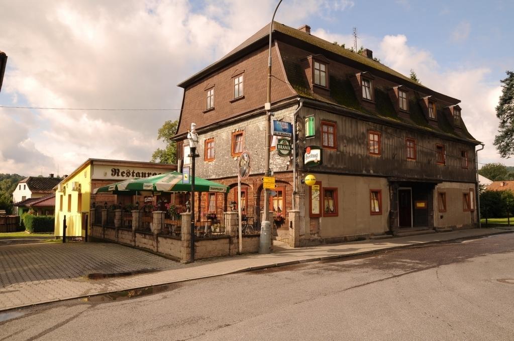 Restaurace A Penzion U Vladaru Mikulášovice Kültér fotó