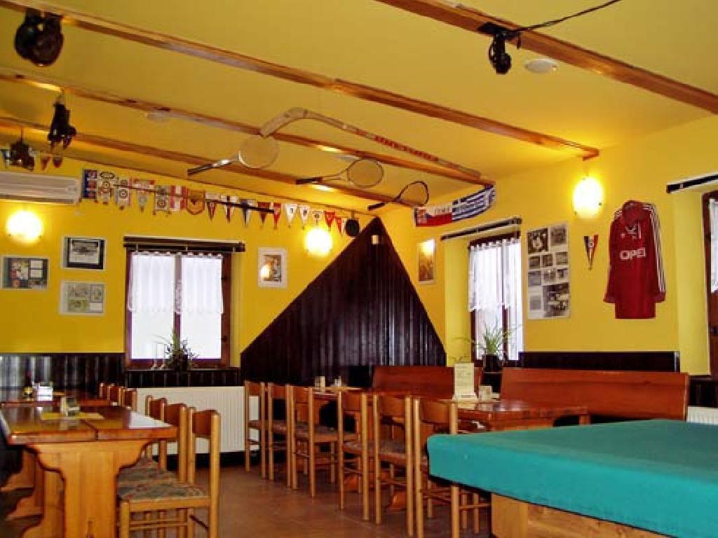 Restaurace A Penzion U Vladaru Mikulášovice Kültér fotó